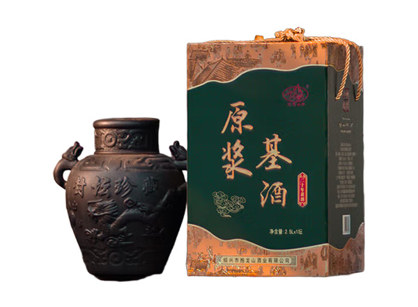 南昌抱龙山黄酒回收抱龙山原浆基酒封坛珍藏20年5斤绍兴黄酒行情价格